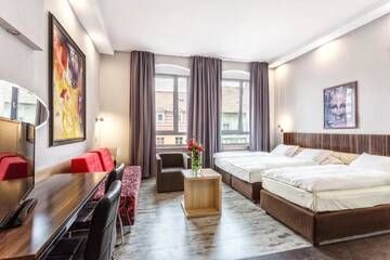 Фото номера Четырехместный номер Отель Grand Boutique Hotel - dawny Hotel Kaliski Ratuszowy г. Жепин 5